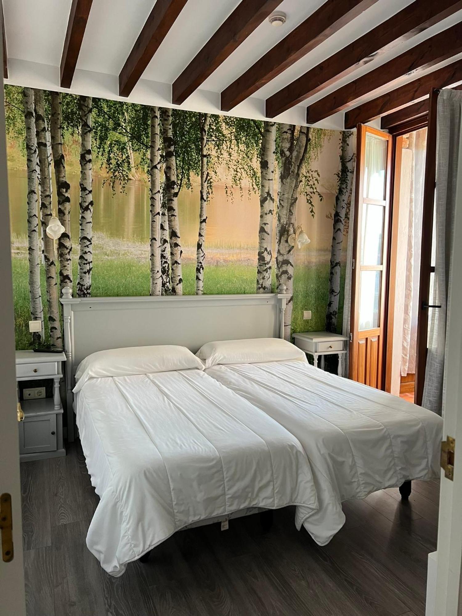 Hotel Villa Maria Revilla De Camargo Eksteriør bilde